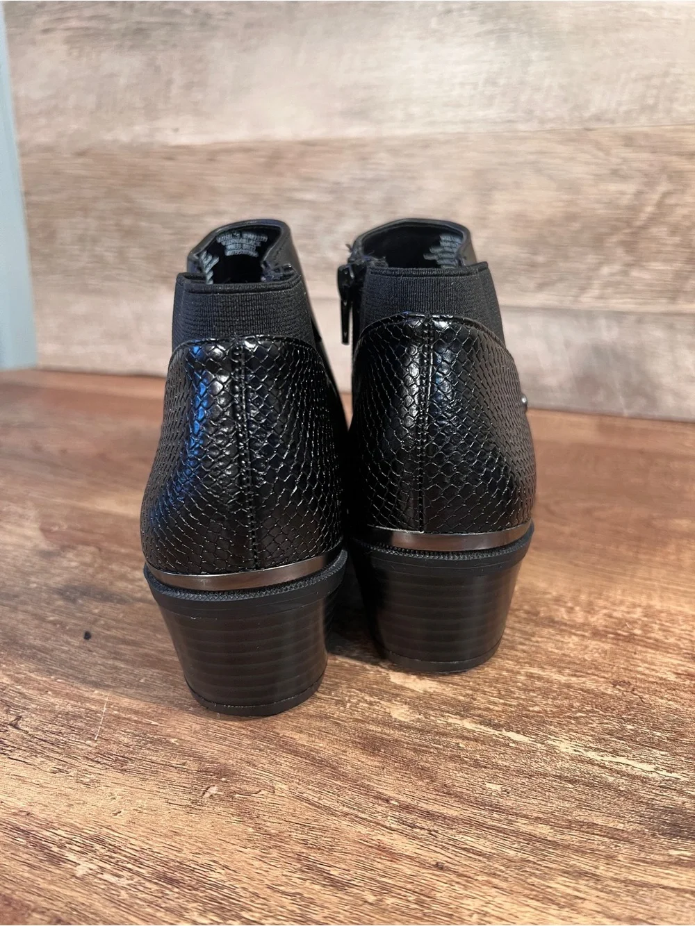 Simply Vera Vera Wang Black Ankle Boots Size 8 Block Heel Booties
